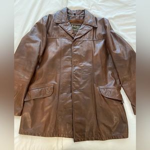 Vintage leather men’s coat with Sherpa lining
